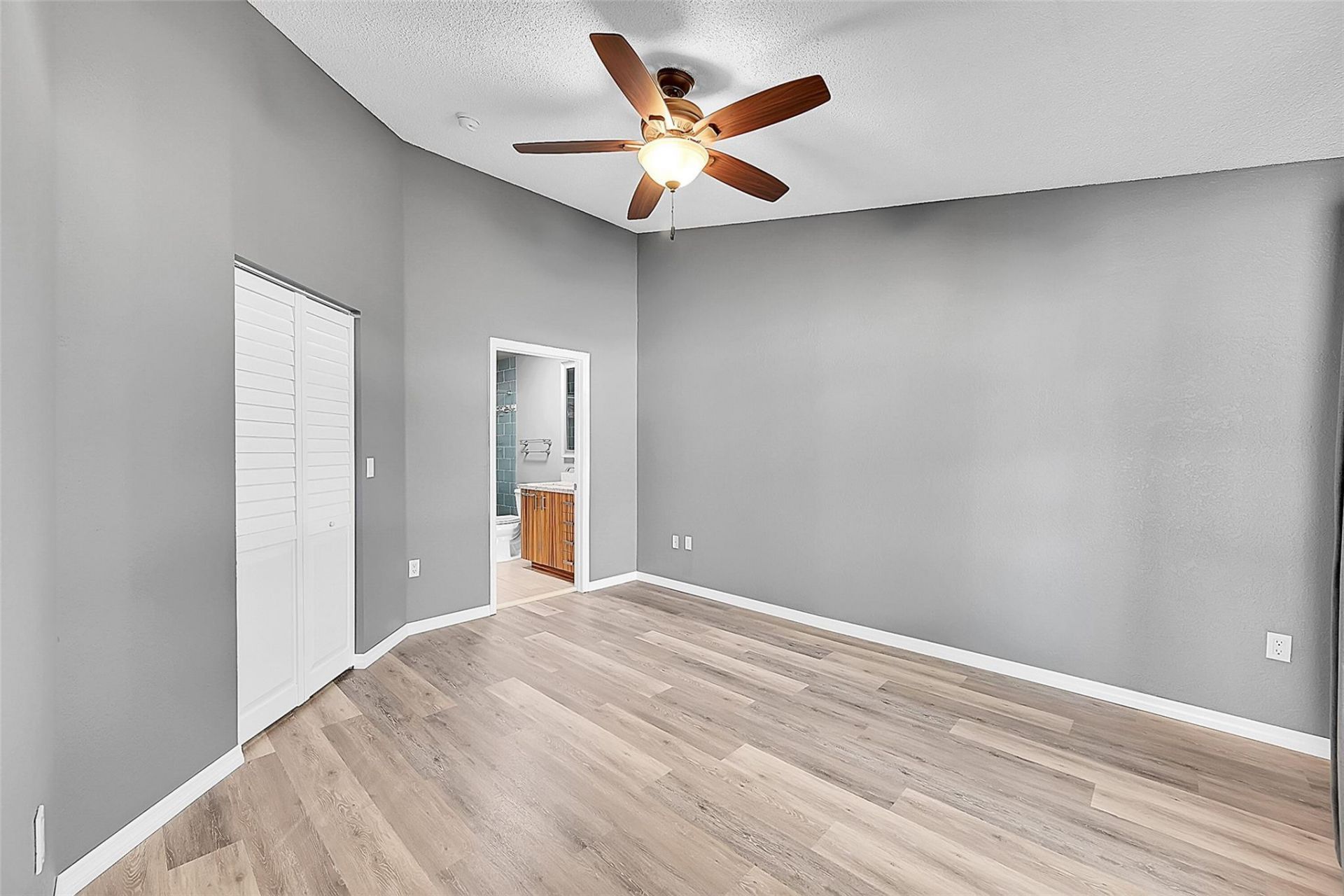 5361 NW 90th Avenue, Sunrise, FL 33351 Photo
