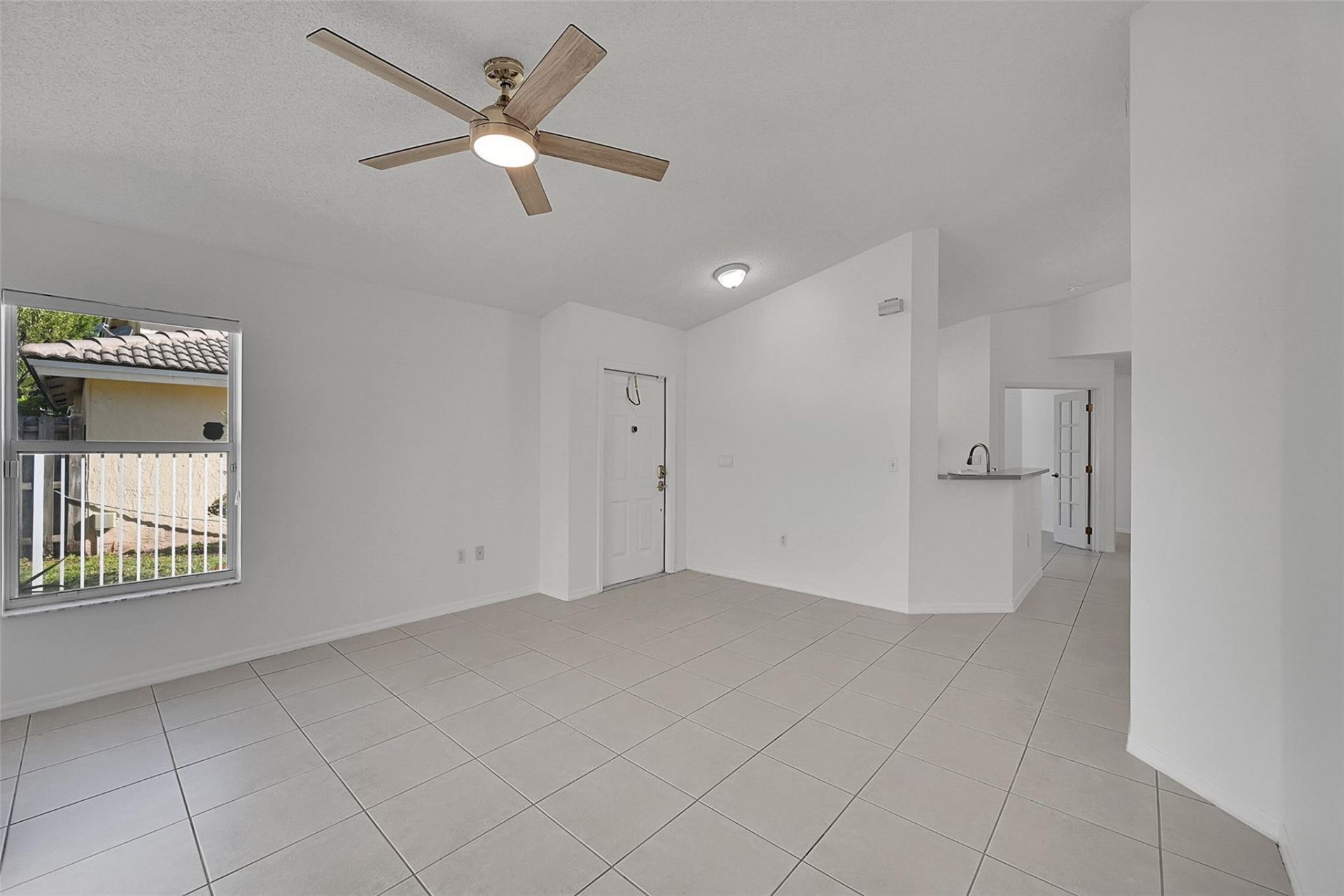 5361 NW 90th Avenue, Sunrise, FL 33351 Photo