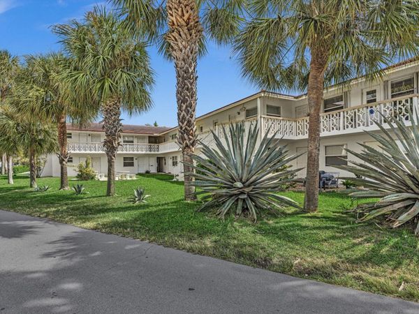 90 NE 19th Avenue, Unit 8, Deerfield Beach, FL 33441