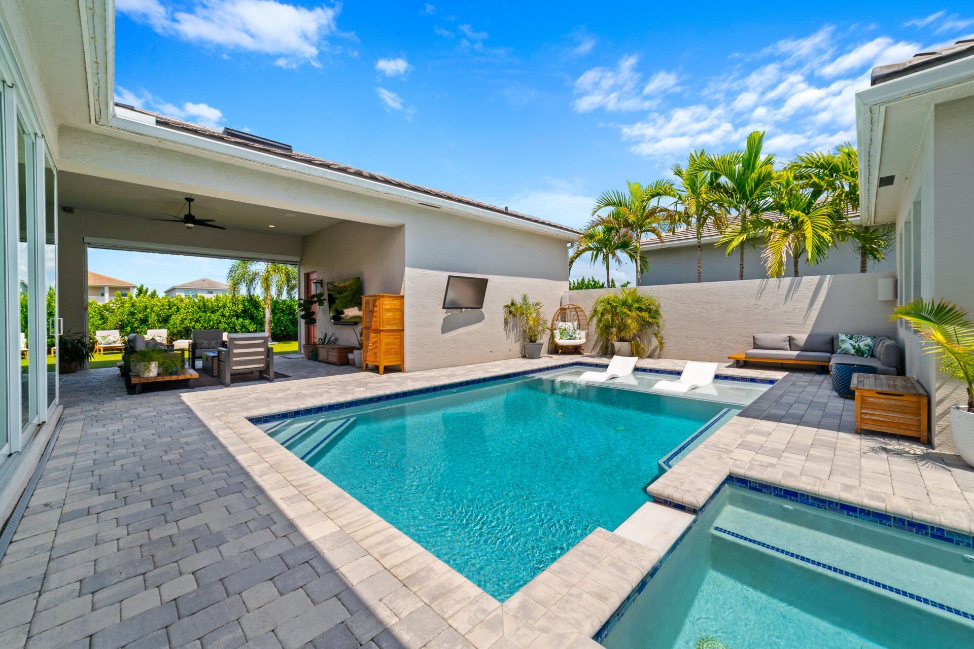 4560 Estates Circle, The Acreage, FL 33470 Photo
