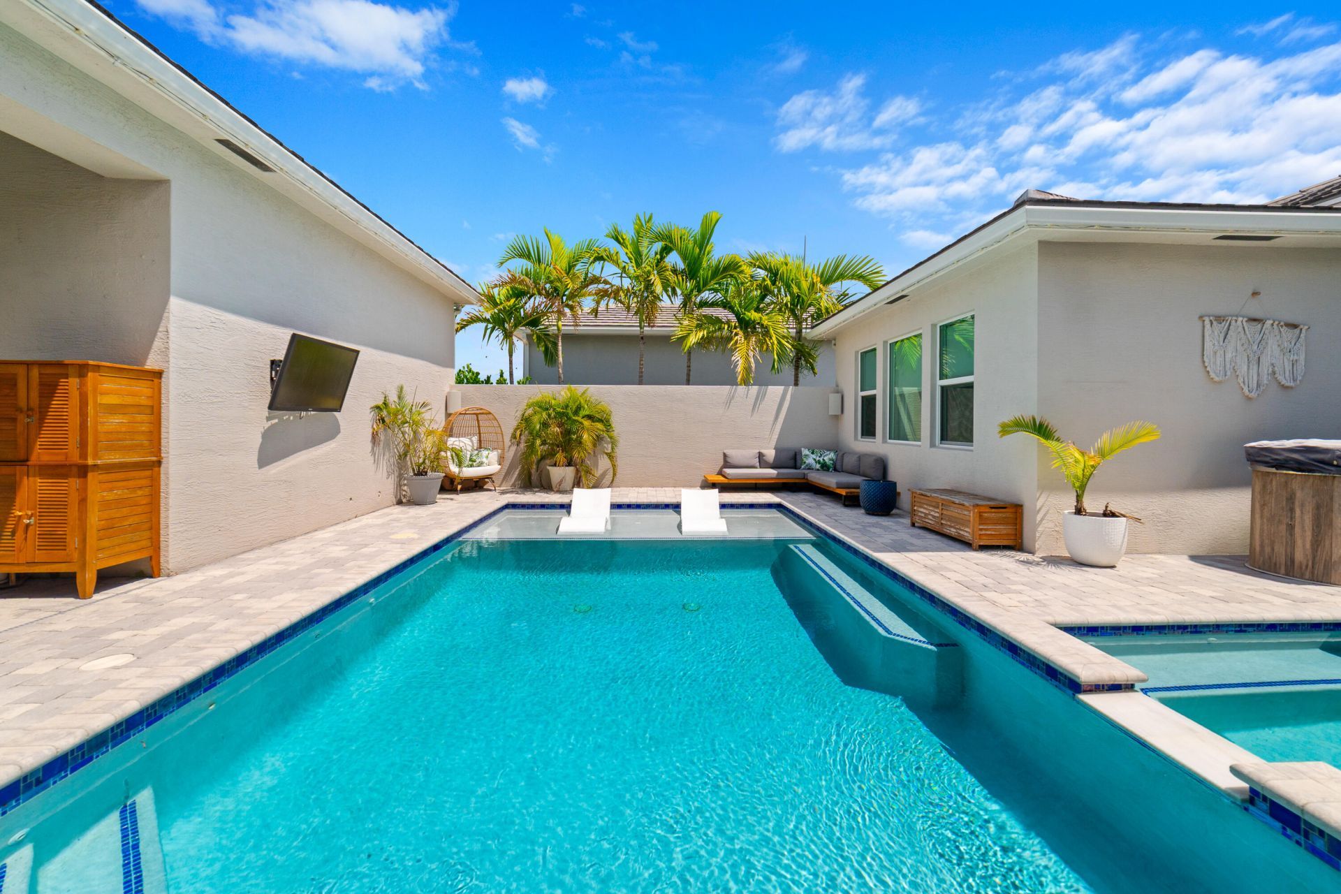 4560 Estates Circle, The Acreage, FL 33470 Photo
