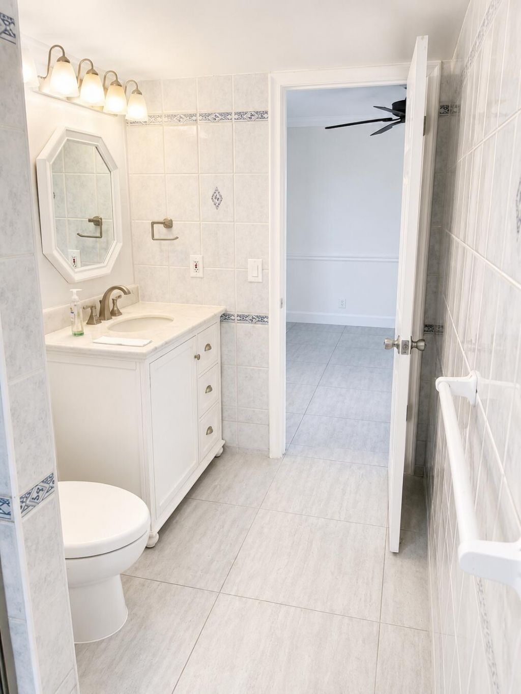 7 Royal Palm Way, Unit 505, Boca Raton, FL 33432 Photo