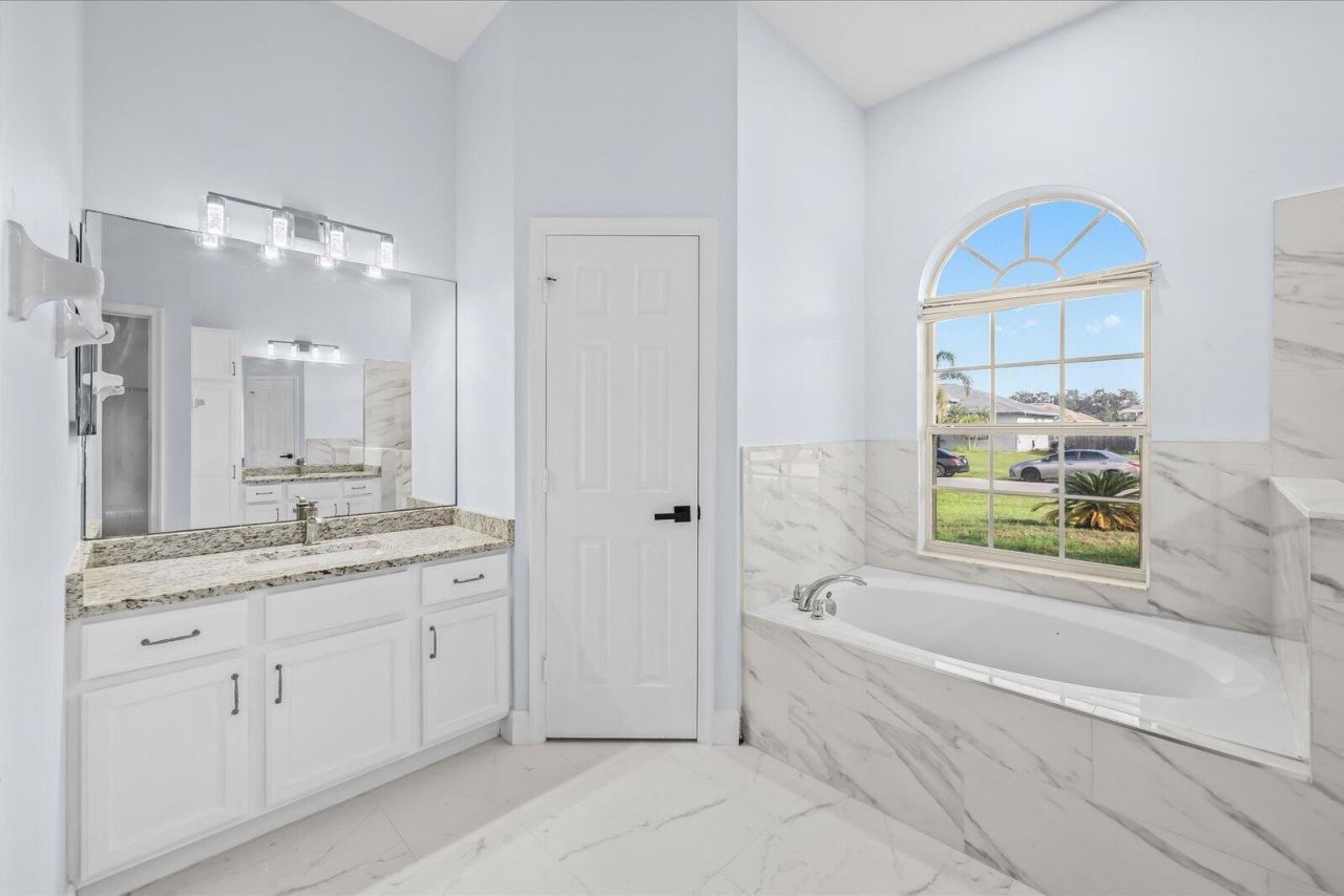 1038 SW Fisherman Avenue, Port Saint Lucie, FL 34953 Photo