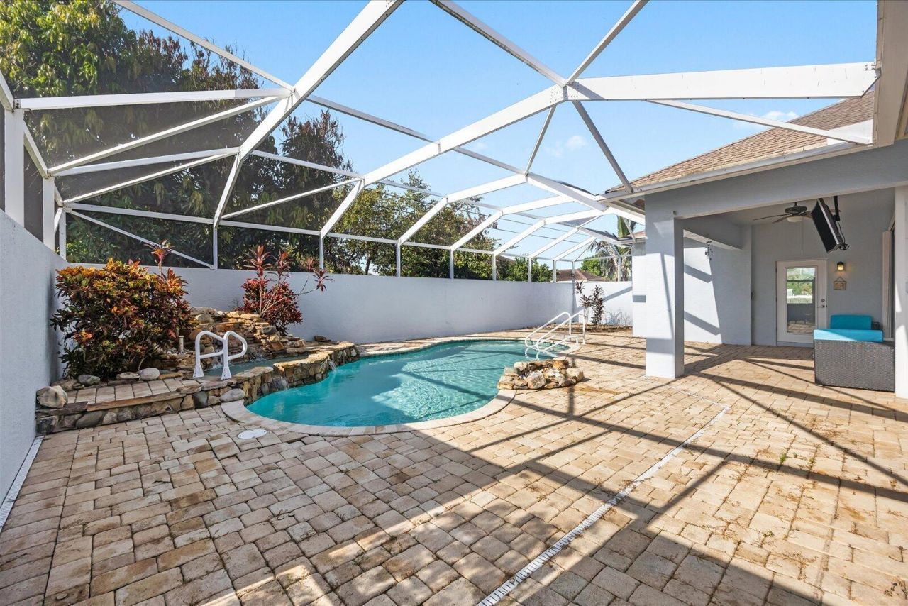1038 SW Fisherman Avenue, Port Saint Lucie, FL 34953 Photo