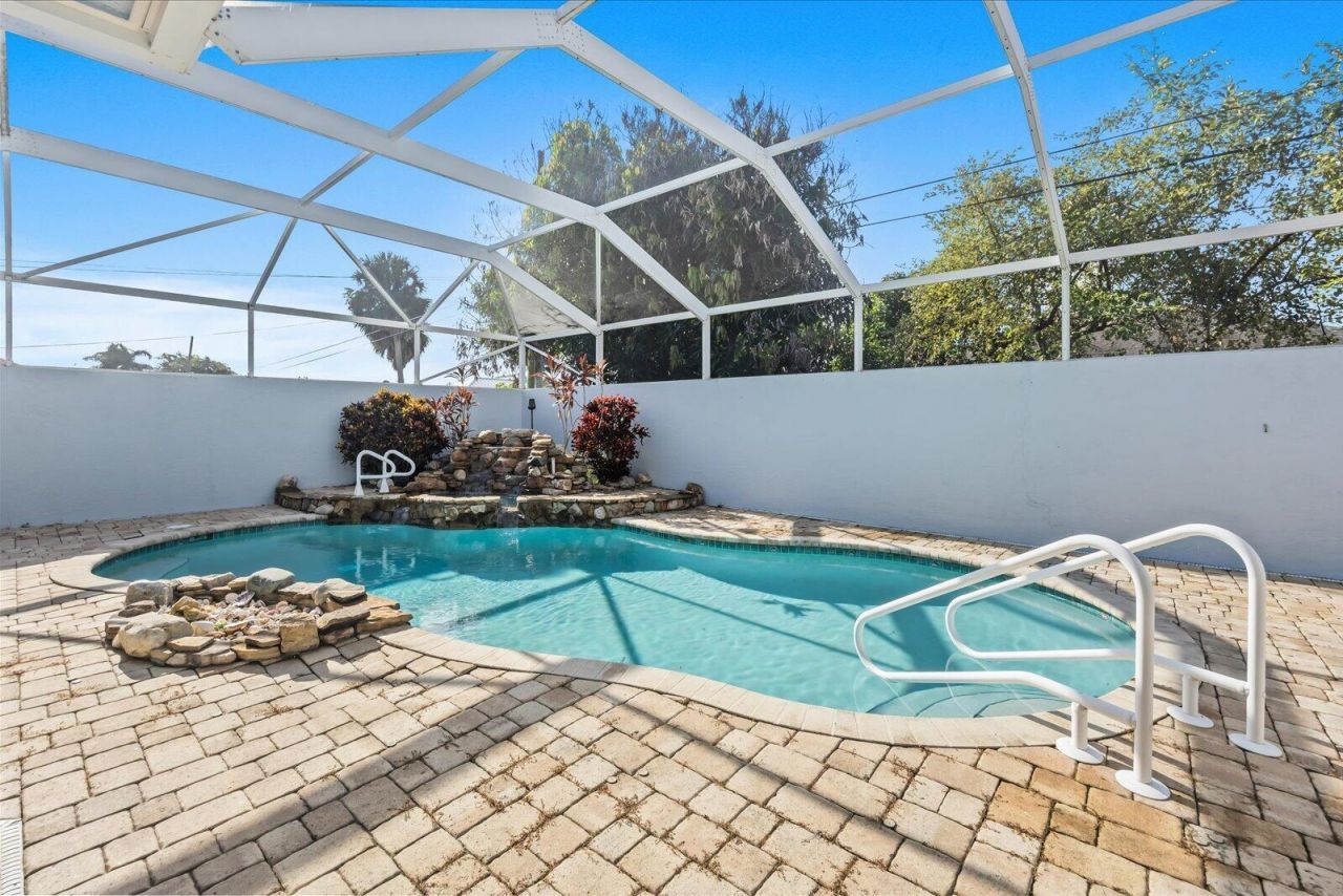 1038 SW Fisherman Avenue, Port Saint Lucie, FL 34953 Photo