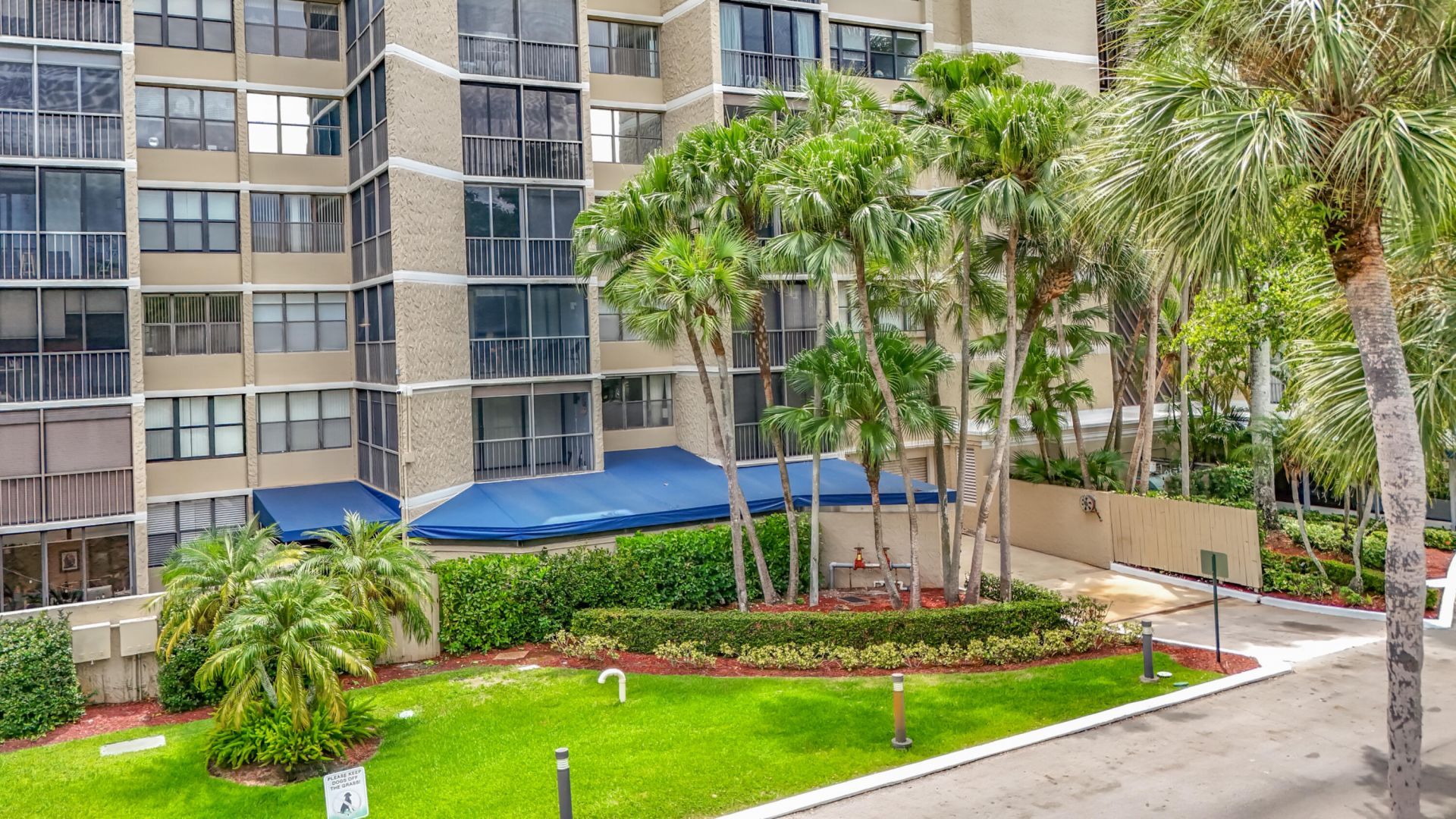 16300 Golf Club Road, Unit 201, Weston, FL 33326 Photo