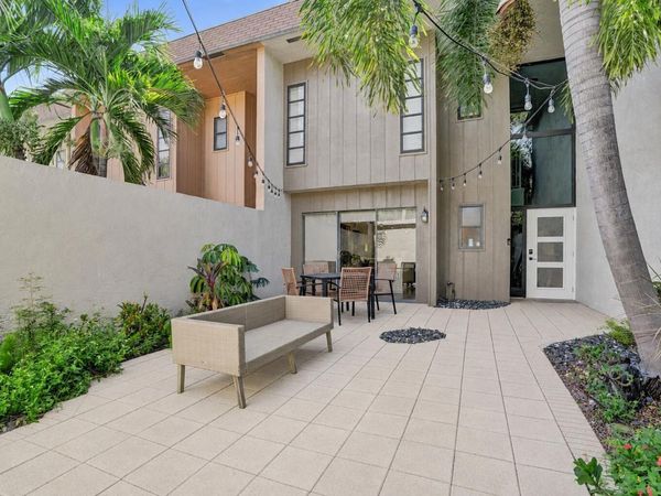 4799 NW 9TH Avenue, Deerfield Beach, FL 33064