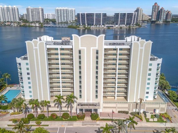 18100 N Bay Road, Unit 707, Sunny Isles Beach, FL 33160
