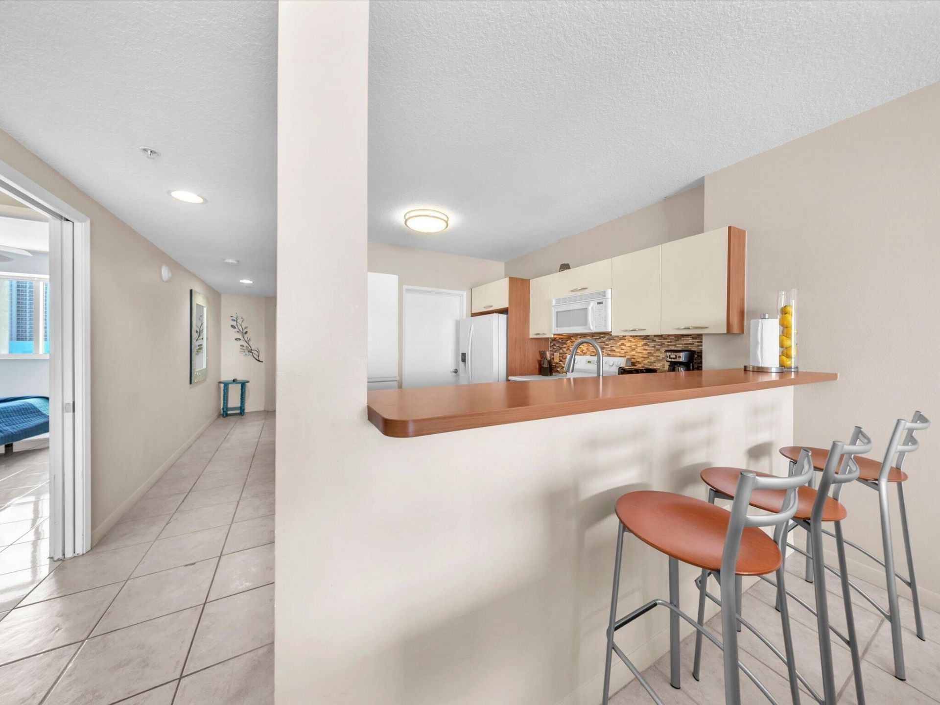 18100 N Bay Road, Unit 707, Sunny Isles Beach, FL 33160 Photo