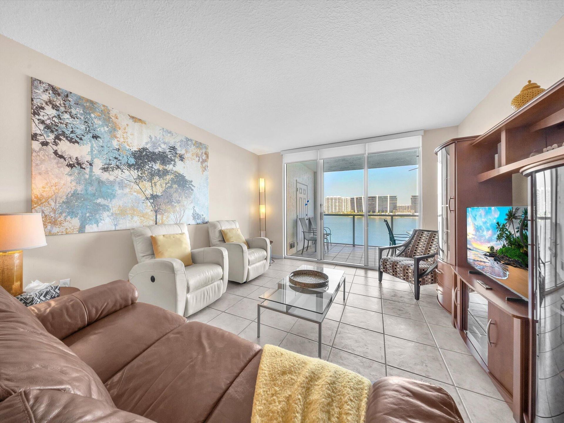 18100 N Bay Road, Unit 707, Sunny Isles Beach, FL 33160 Photo