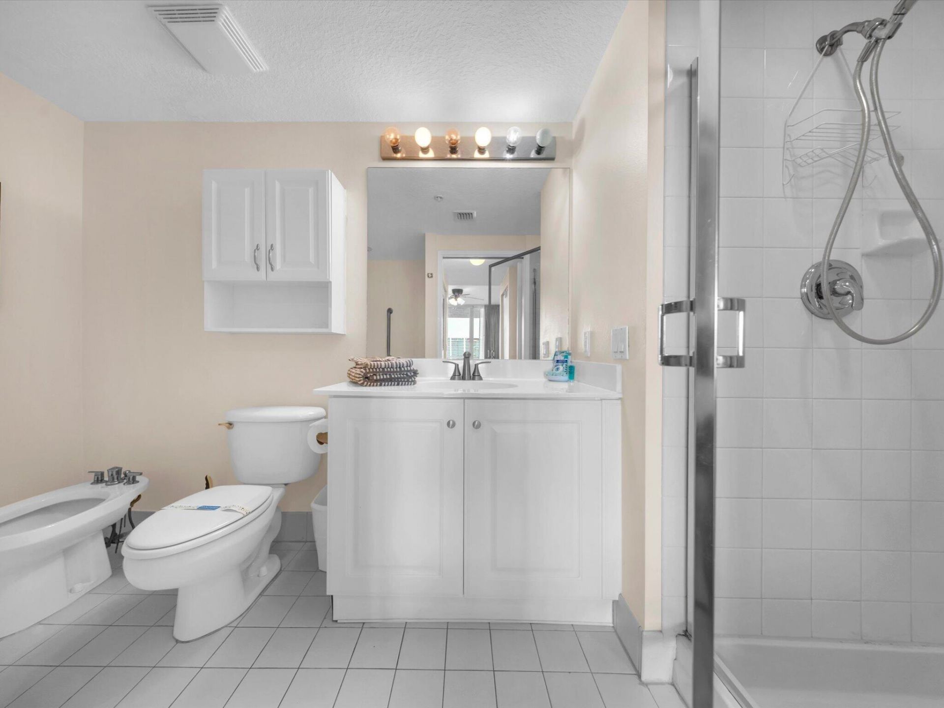18100 N Bay Road, Unit 707, Sunny Isles Beach, FL 33160 Photo