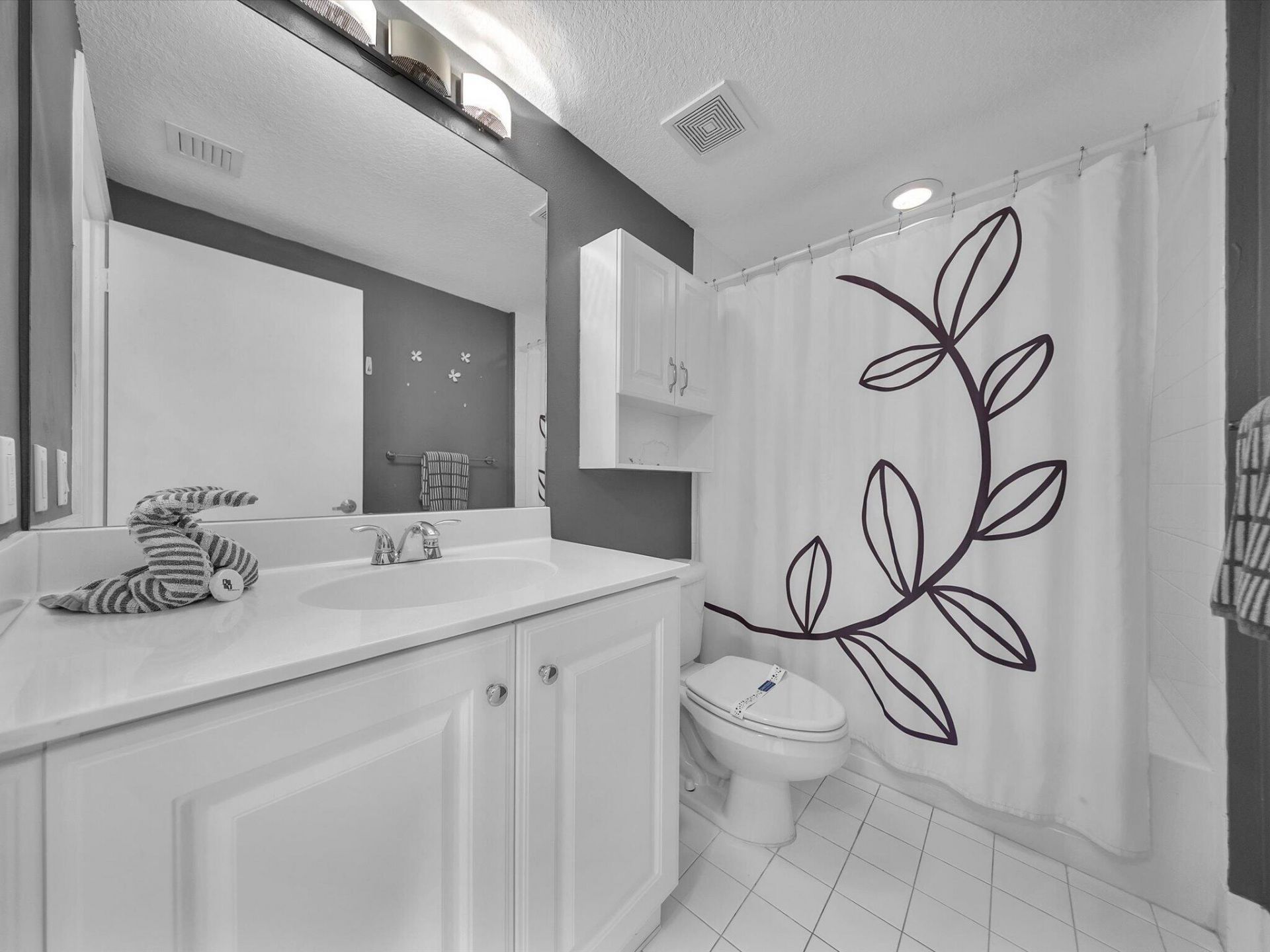 18100 N Bay Road, Unit 707, Sunny Isles Beach, FL 33160 Photo