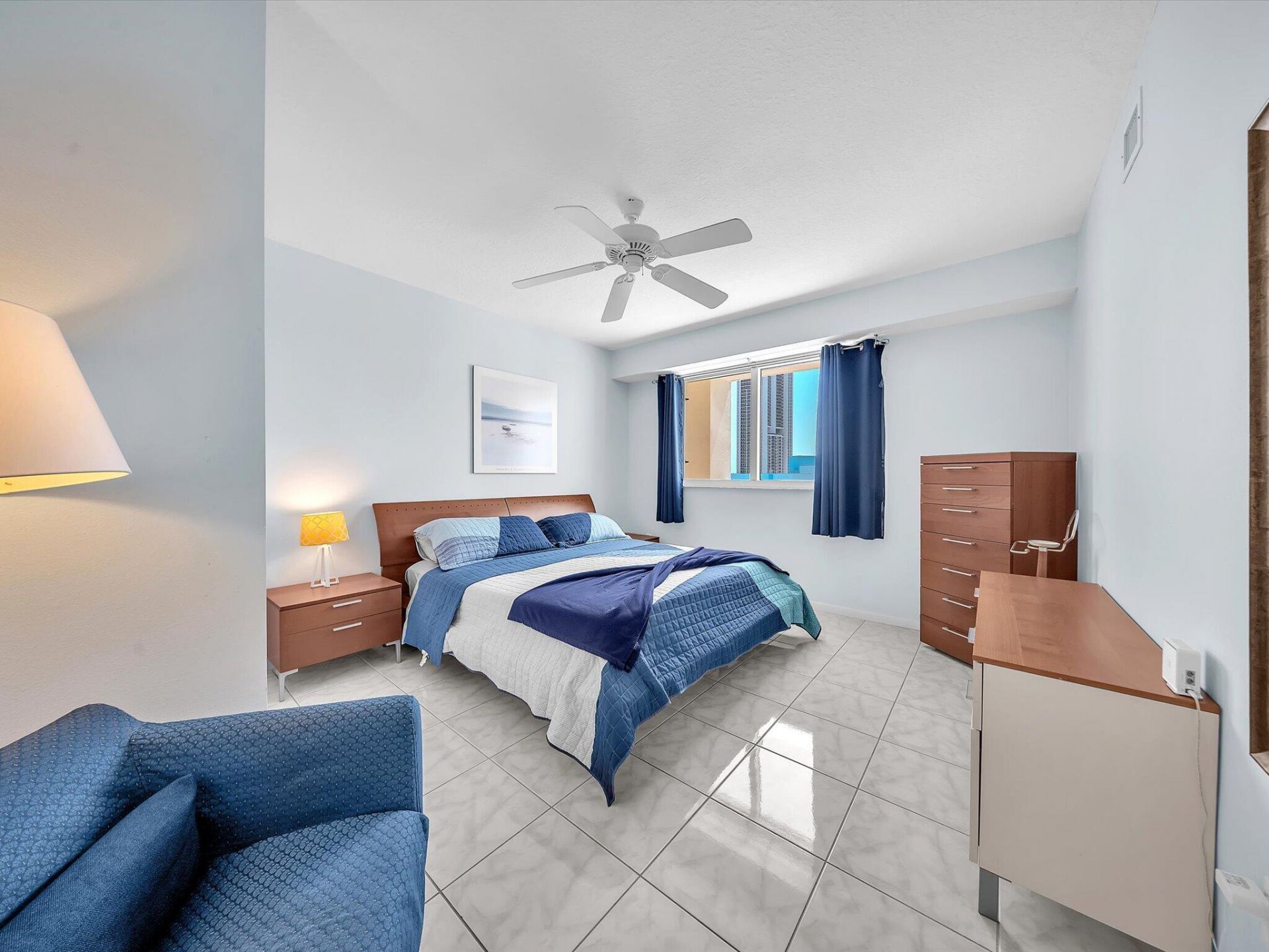 18100 N Bay Road, Unit 707, Sunny Isles Beach, FL 33160 Photo