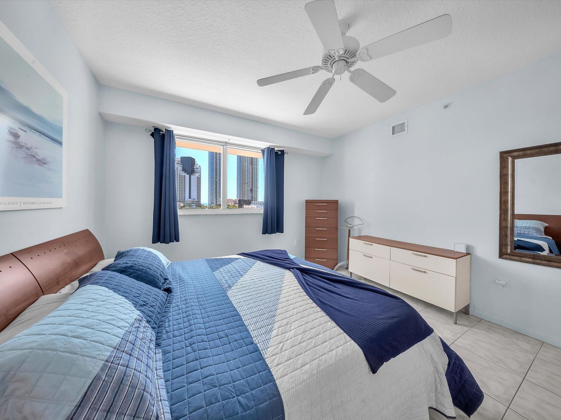 18100 N Bay Road, Unit 707, Sunny Isles Beach, FL 33160 Photo