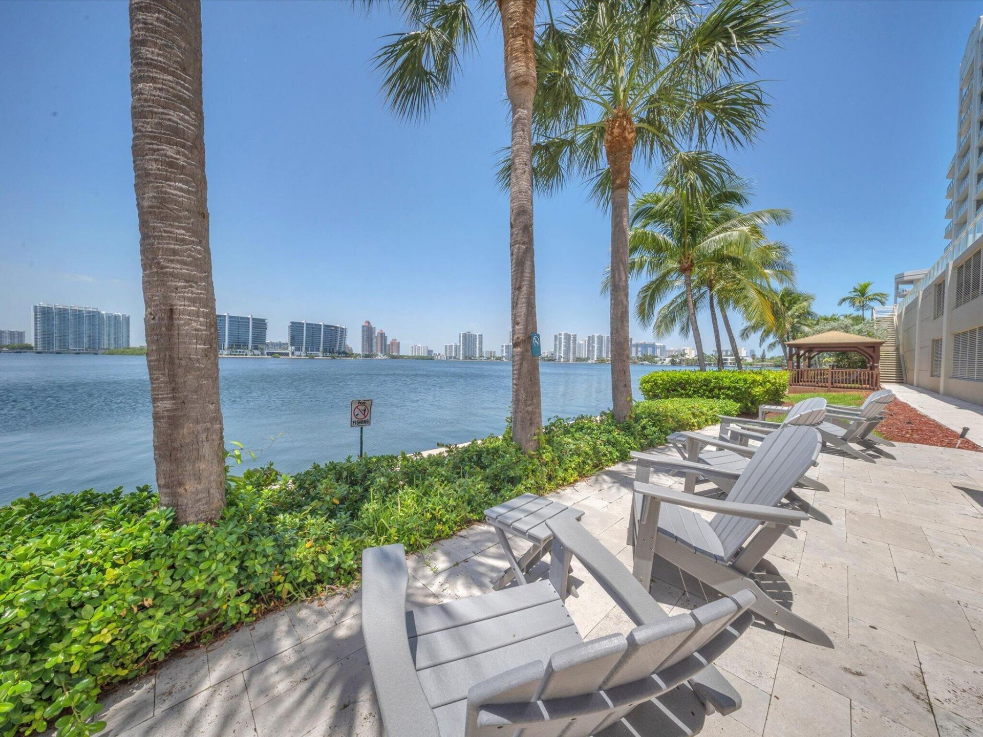 18100 N Bay Road, Unit 707, Sunny Isles Beach, FL 33160 Photo