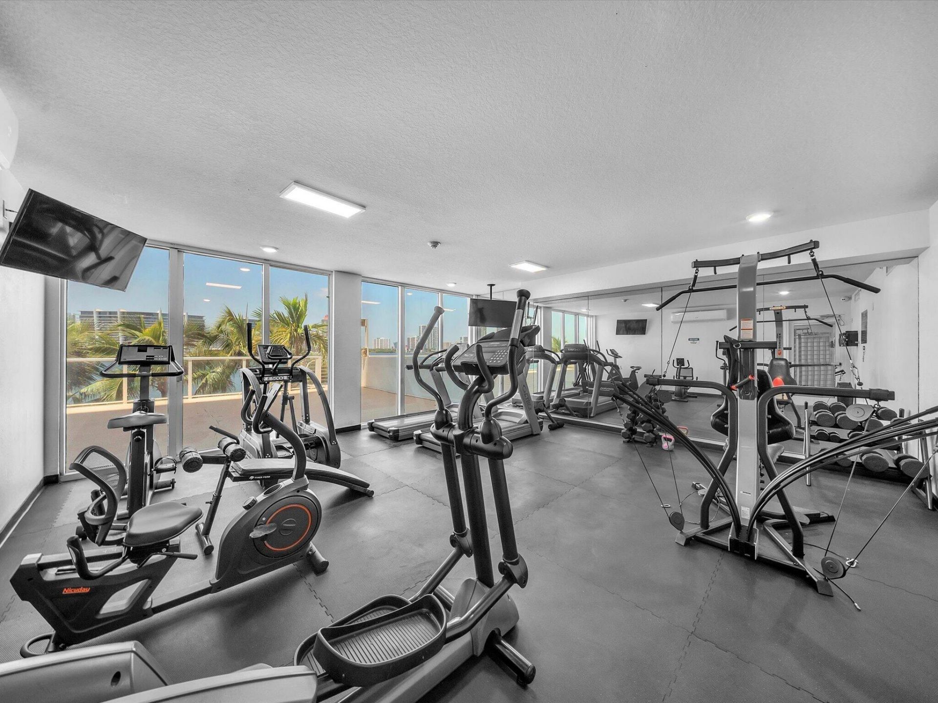 18100 N Bay Road, Unit 707, Sunny Isles Beach, FL 33160 Photo