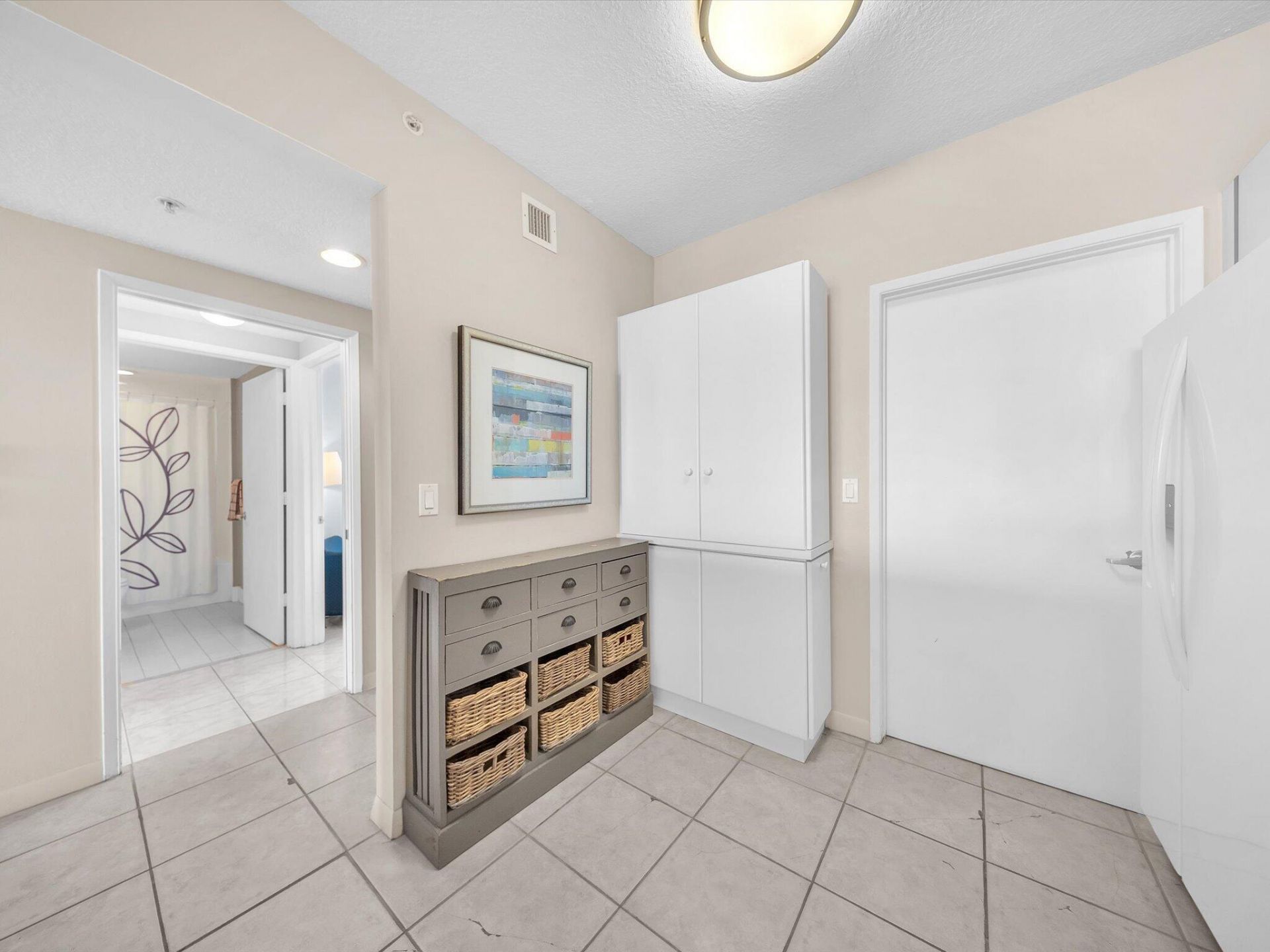 18100 N Bay Road, Unit 707, Sunny Isles Beach, FL 33160 Photo