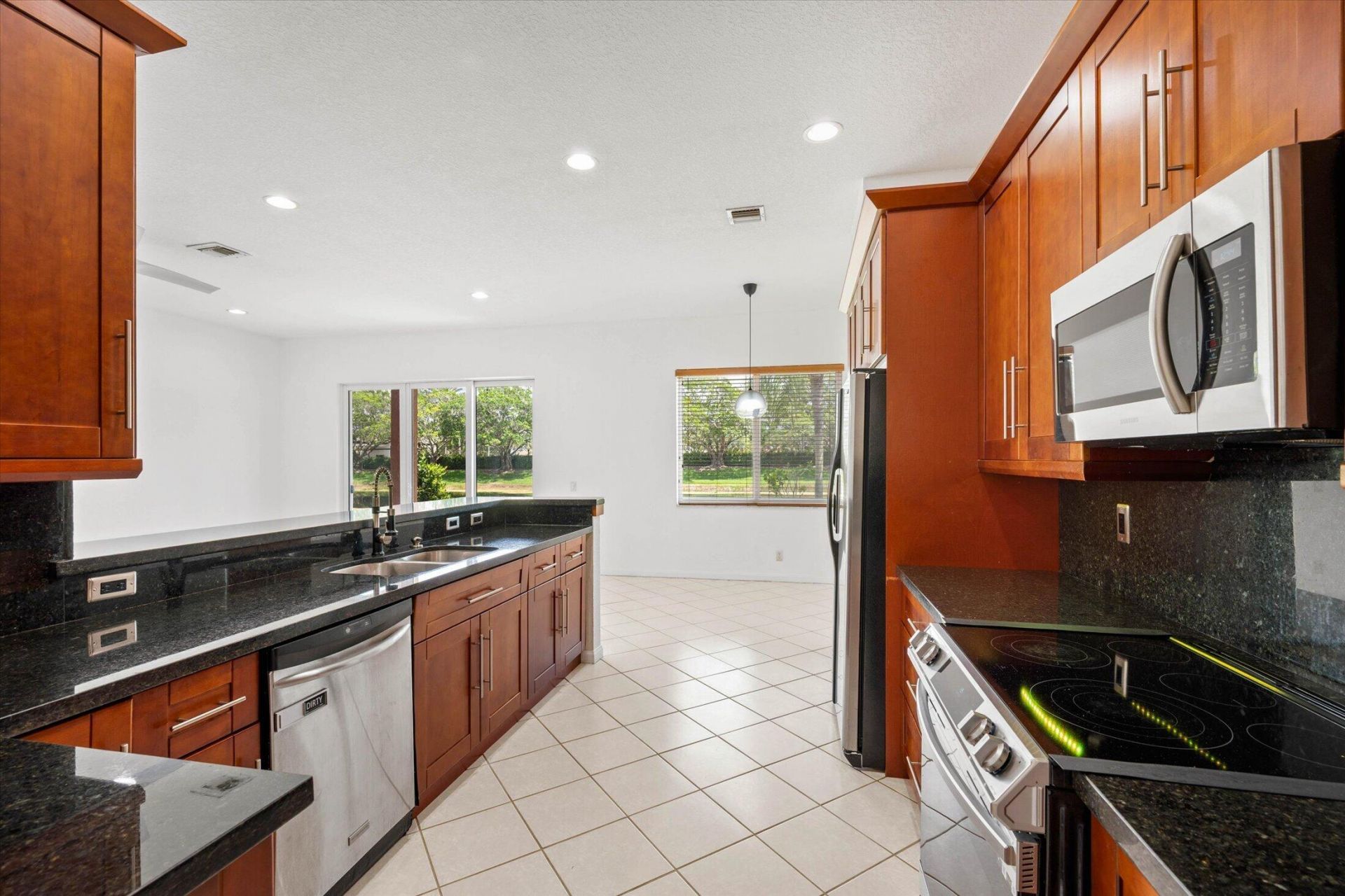 886 Sunflower Circle, Weston, FL 33327 Photo