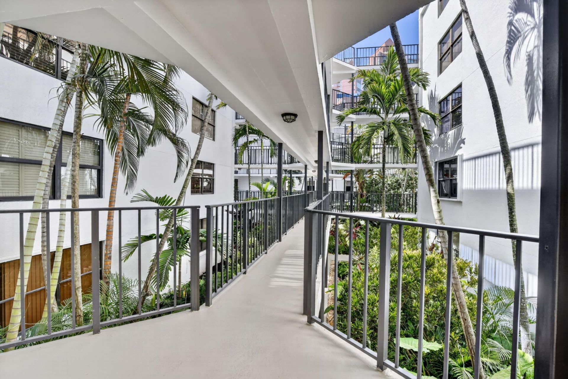 3350 NE 192nd Street, Unit 2B-B, Aventura, FL 33180 Photo