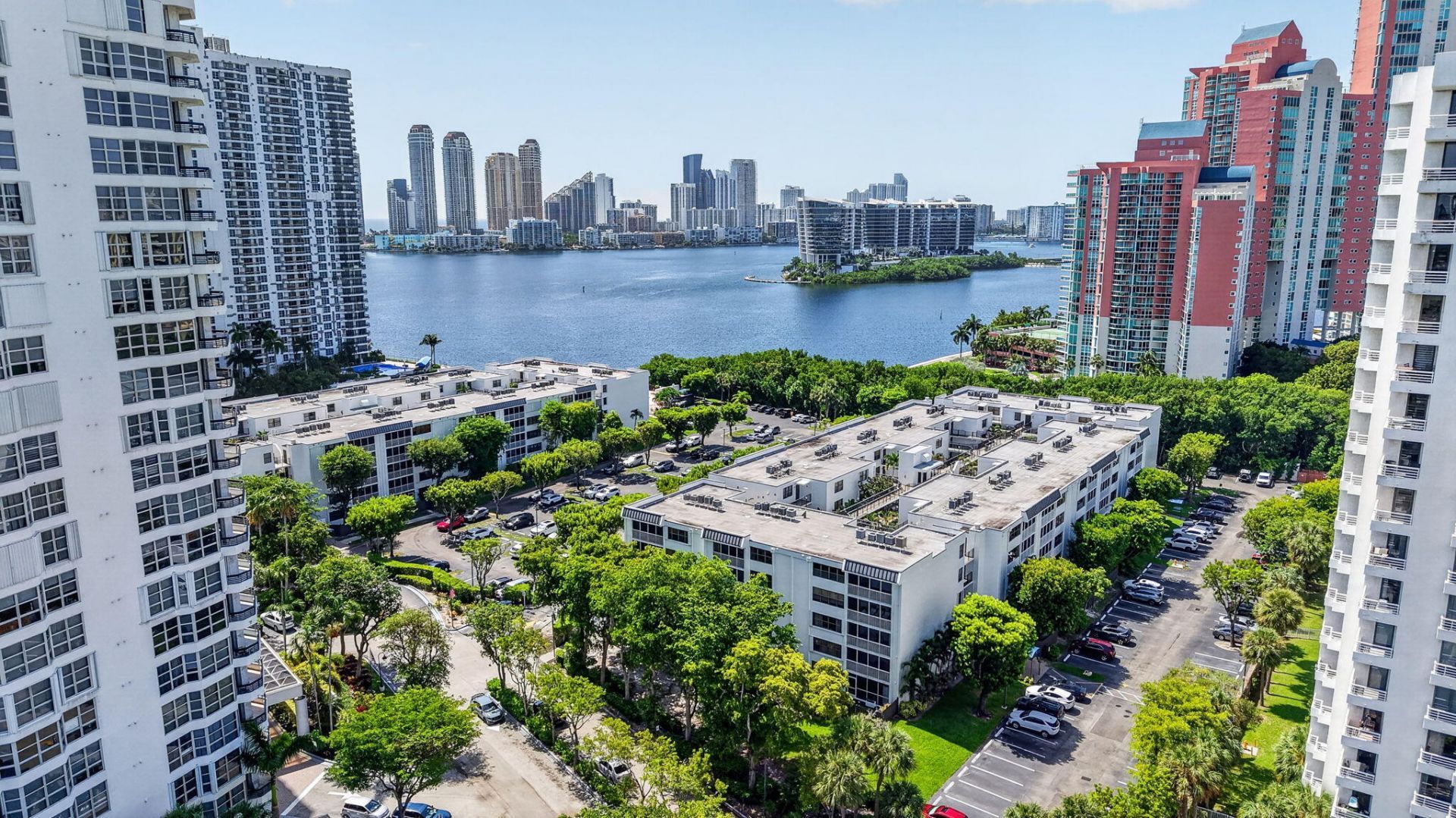 3350 NE 192nd Street, Unit 2B-B, Aventura, FL 33180 Photo