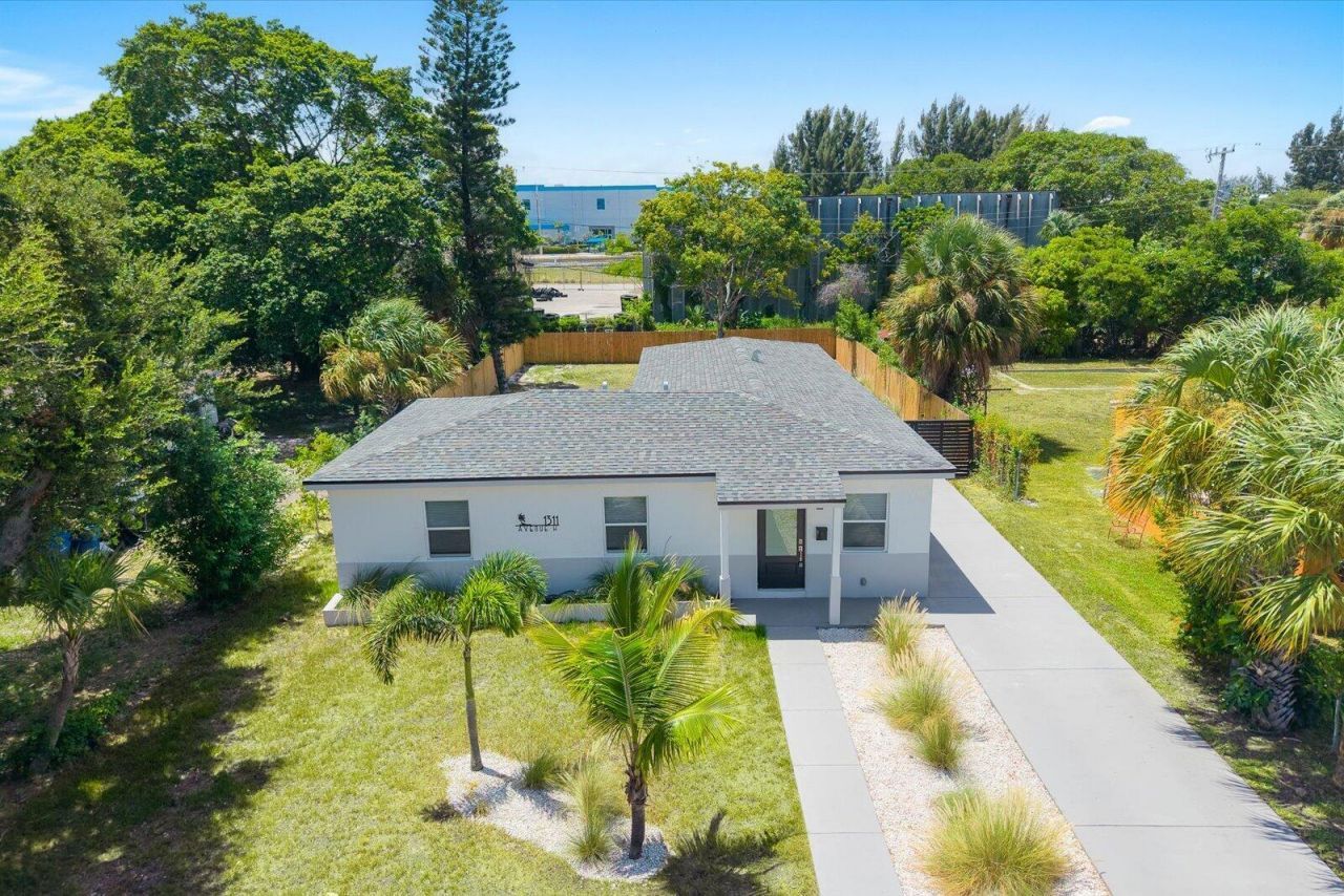 1311 Avenue H, Riviera Beach, FL 33404 Photo