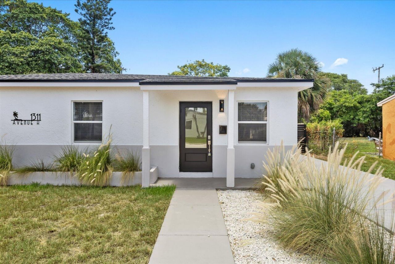 1311 Avenue H, Riviera Beach, FL 33404 Photo
