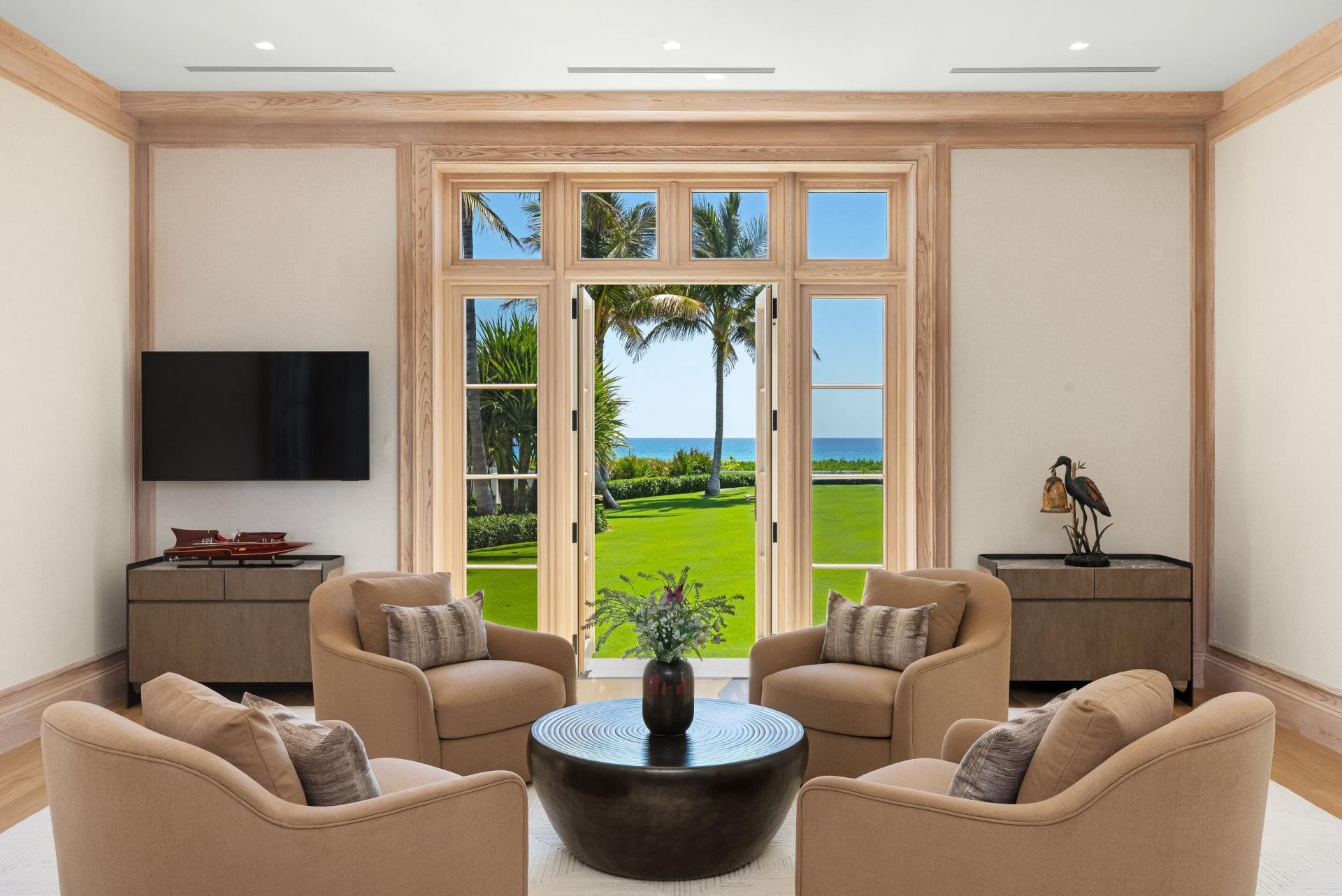 1616 S Ocean Boulevard, Palm Beach, FL 33480 Photo