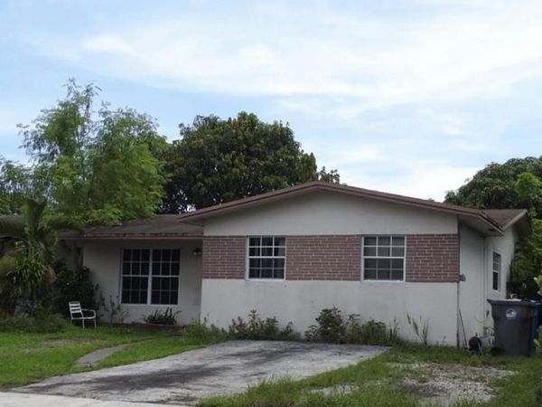 5620 SW 37TH Street, West Park, FL 33023