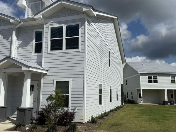 202 Date Palm Lane, Freeport, FL 32439
