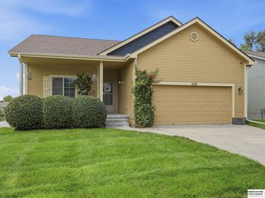 4902 N 165th Street, Omaha, NE 68116