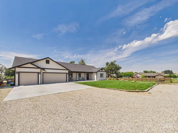 1757 Jewell Ln, Emmett, ID 83617