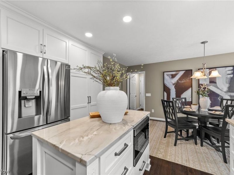 10187 Versailles Drive, Strongsville, OH 44136 Photo 10