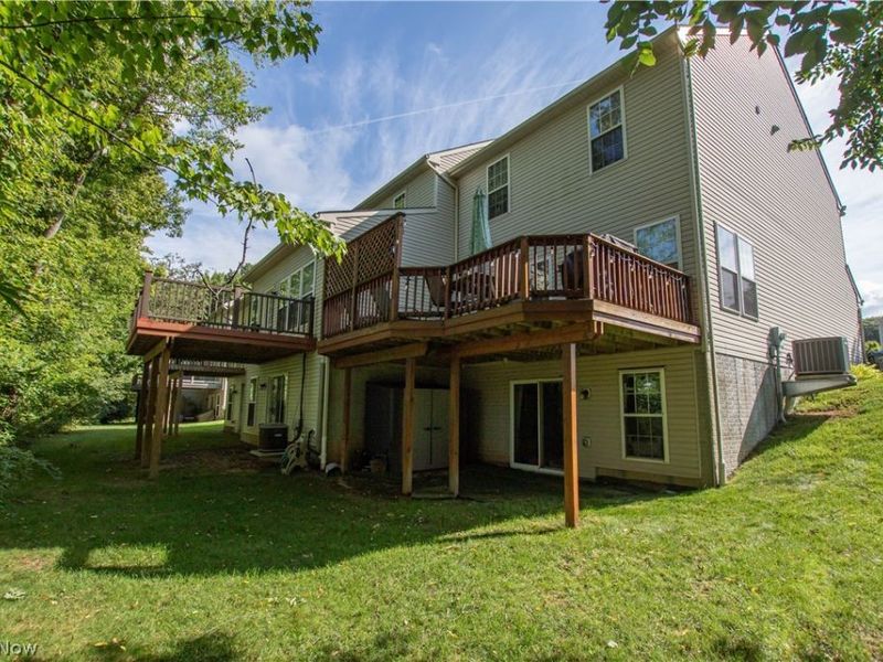 1506 Wellingshire Circle, Cuyahoga Falls, OH 44221 Photo 31
