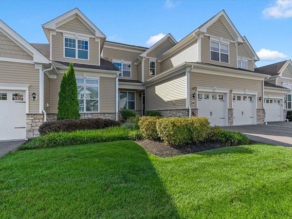 24 Henry Way, Unit 24, Millis, MA 02054