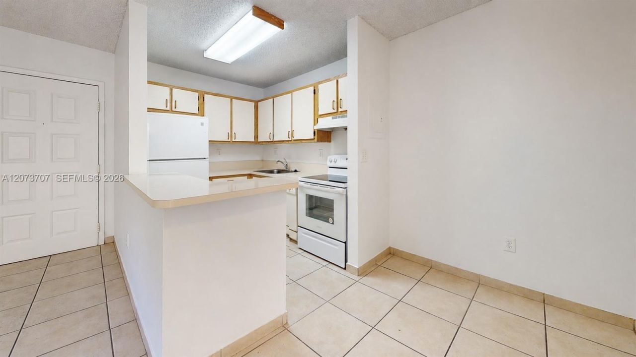 15600 SW 80th Street , Unit L-202, Miami, FL 33193 Photo