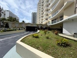 5600 Collins Ave, Unit 15J, Miami Beach, FL 33140 Photo