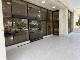 5600 Collins Ave, Unit 15J, Miami Beach, FL 33140 Photo
