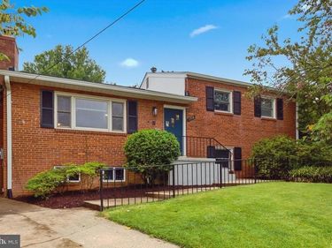 6108 22ND ROAD N, ARLINGTON, VA 22205