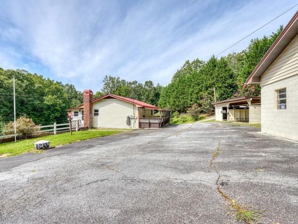 733 Jones Street, Blairsville, GA 30512