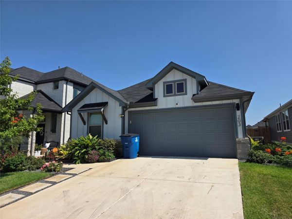203 Spirit ST, Elgin, TX 78621