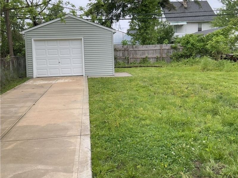 3464 E 147th Street, Cleveland, OH 44120 Photo 3