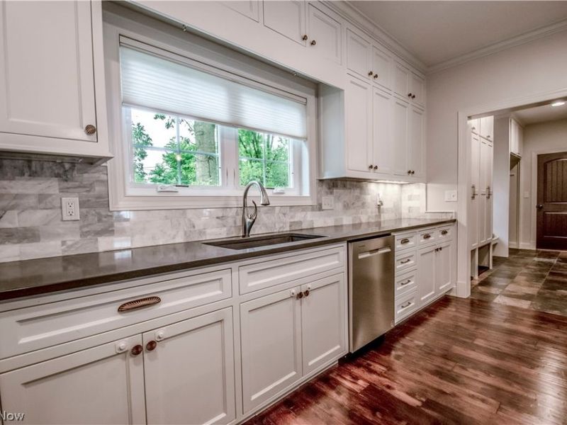2218 S Overlook Road, Cleveland Heights, OH 44106 Photo 10