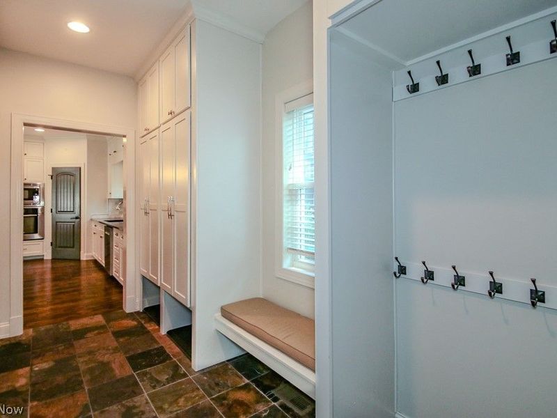 2218 S Overlook Road, Cleveland Heights, OH 44106 Photo 11