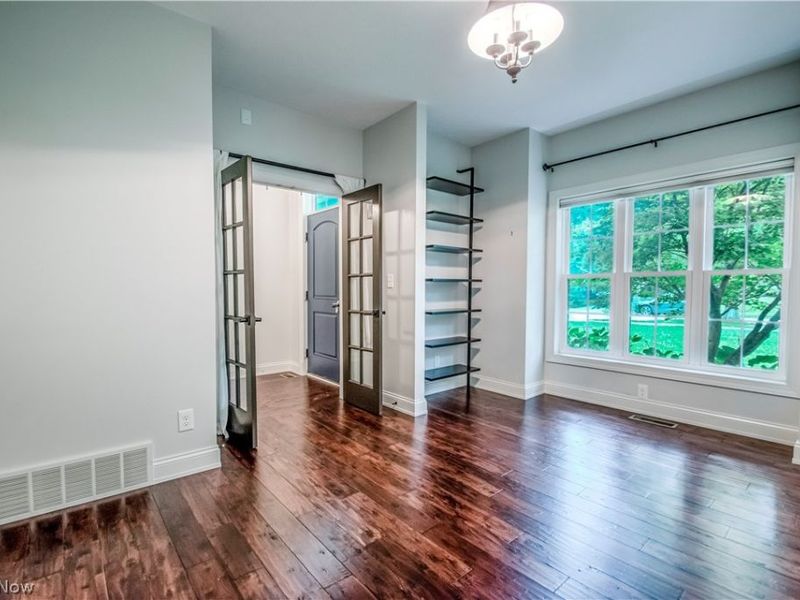 2218 S Overlook Road, Cleveland Heights, OH 44106 Photo 13
