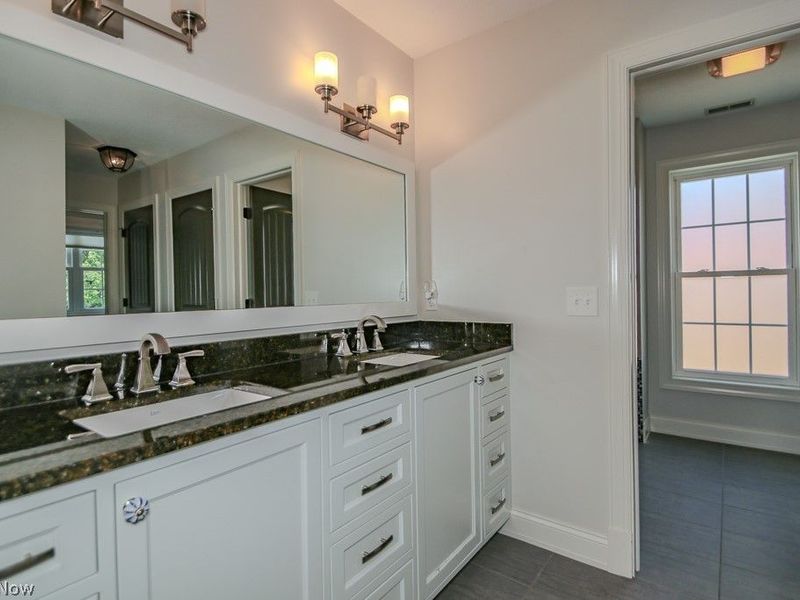2218 S Overlook Road, Cleveland Heights, OH 44106 Photo 23