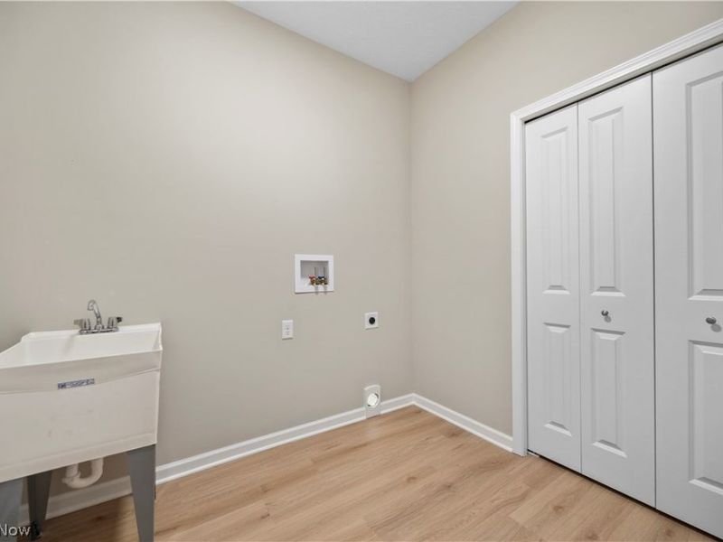111 Brunswick Drive, Elyria, OH 44035 Photo 32