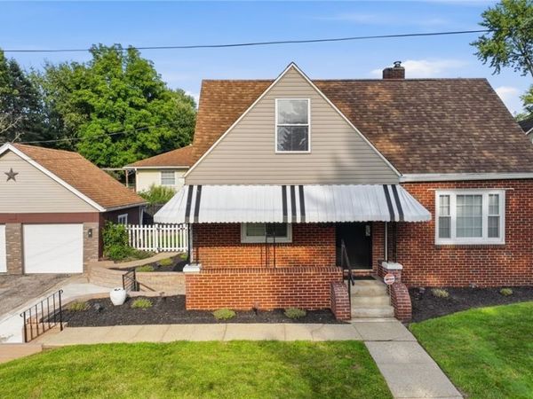571 Wesleyan Avenue , Barberton, OH 44203