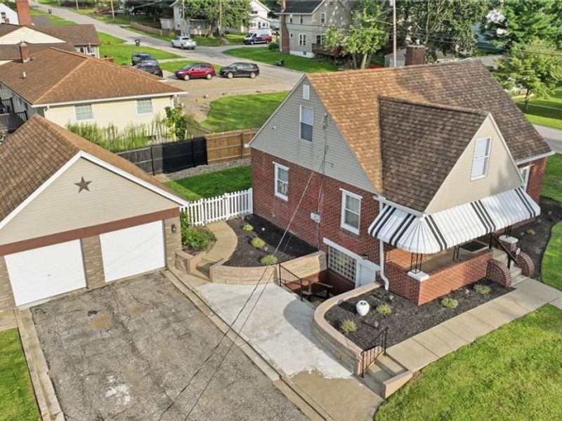 571 Wesleyan Avenue, Barberton, OH 44203 Photo 2