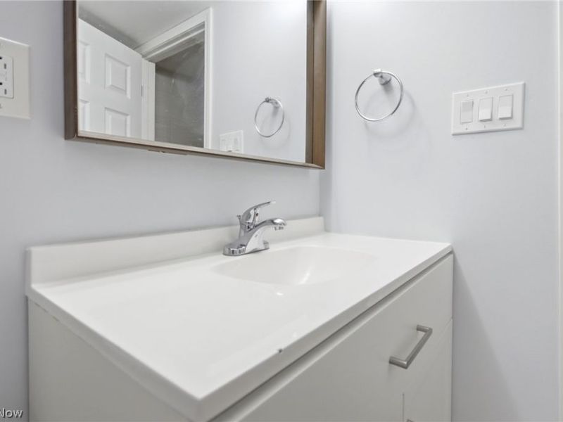 571 Wesleyan Avenue, Barberton, OH 44203 Photo 37