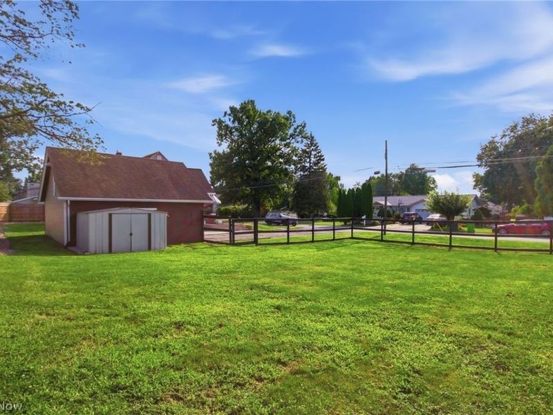 571 Wesleyan Avenue, Barberton, OH 44203 Photo 45